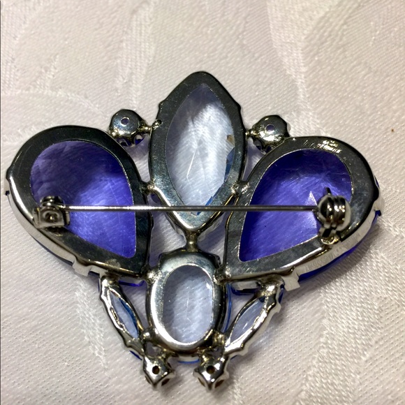 Blue & purple crystal glass fly pattern brooch pin - Picture 13 of 13